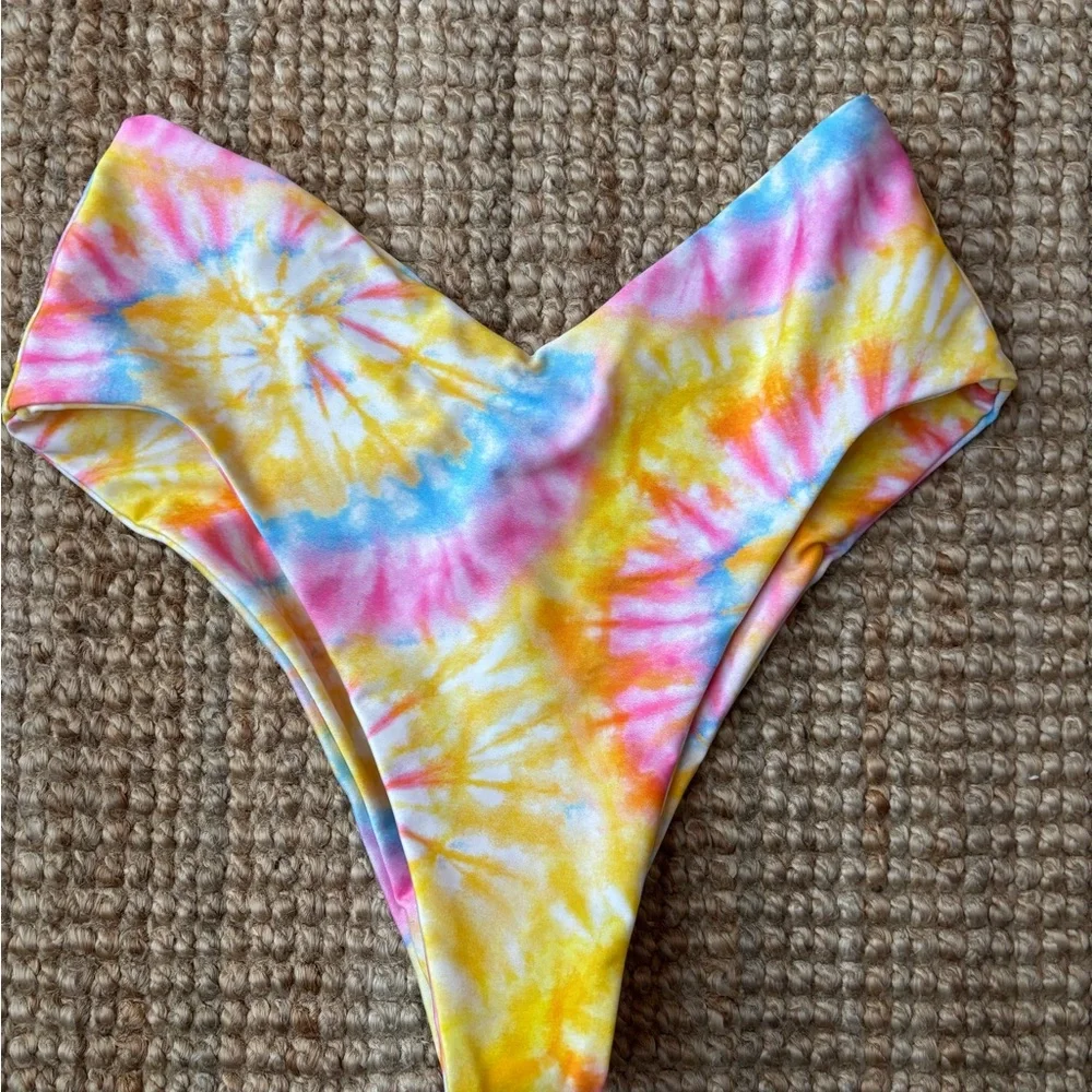 Brand New! Skatie swimwear set in Sherbert size M - Picture 6 of 8
